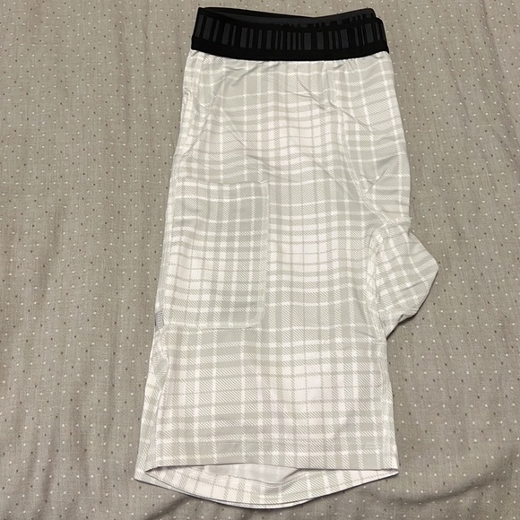 Brand New w/tag Sz large Legends combo compression shirt patterned - Picture 2 of 4